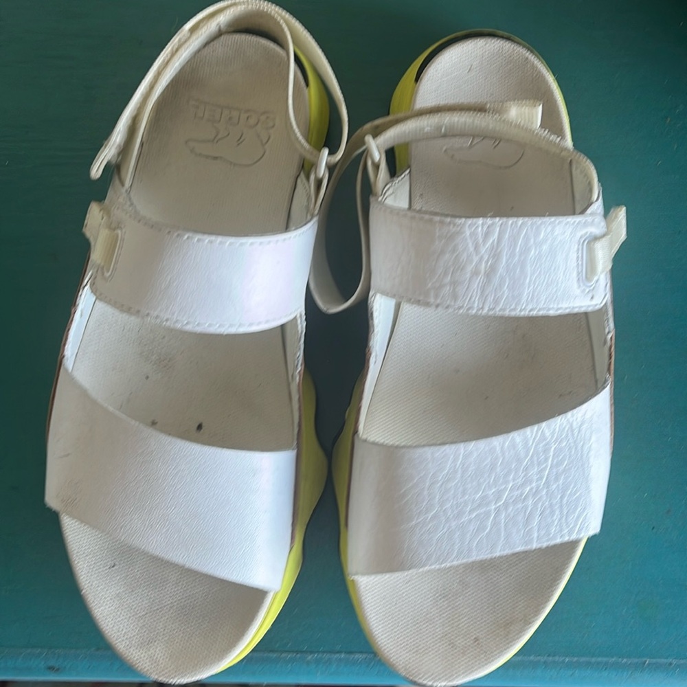 Super cute sandals by Sorel. Very comfortable!